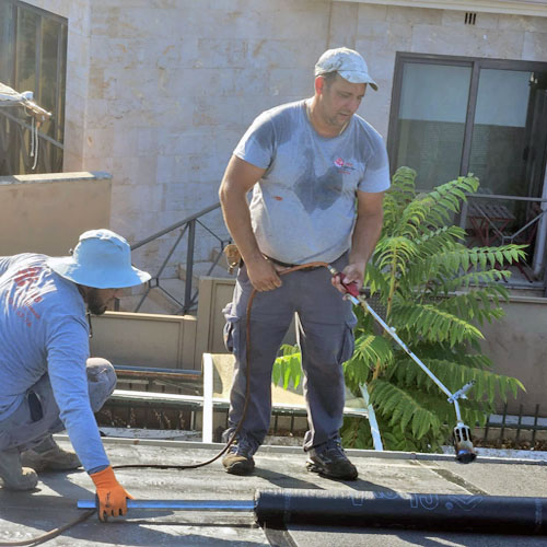 Jorge tecnico reparación tejados madrid